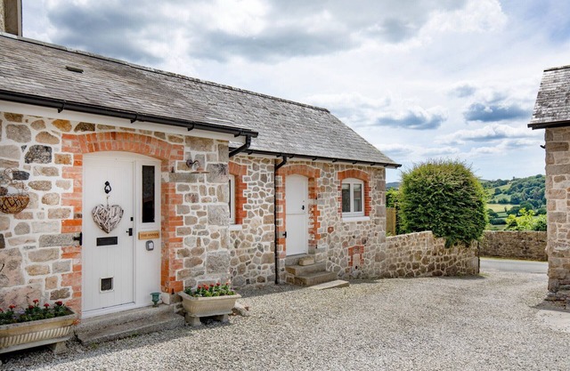 Linscott Cottage - One bedroom pet friendly annex on edge of Dartmoor