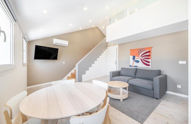 Lisbon Oriente Suites by Olala Homes