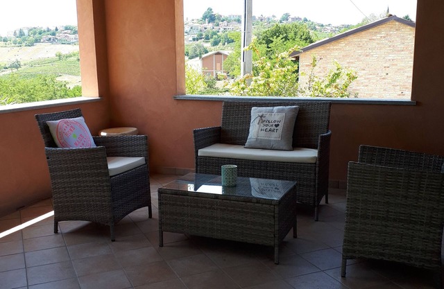 LITTLE FROG on UNESCO Piedmont Langhe Monferrato WINE HILLS. Garden BBQ pingpong