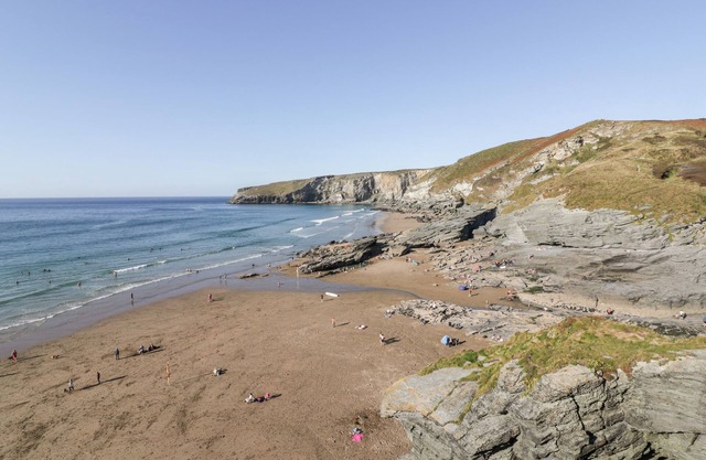 LITTLE RUFFO, pet friendly, character holiday cottage in Tintagel