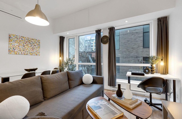 LiV MTL Downtown-304 Spacious Double Studio Suit