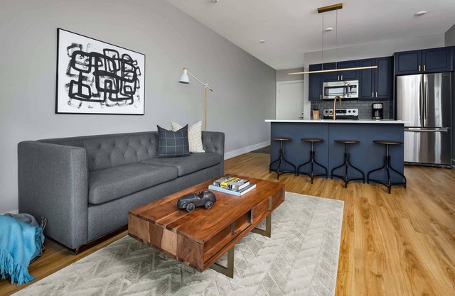 Lively 2BR Charm in Philly