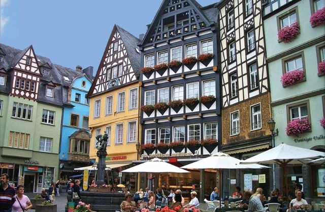 Living Above The Roofs Of Cochem