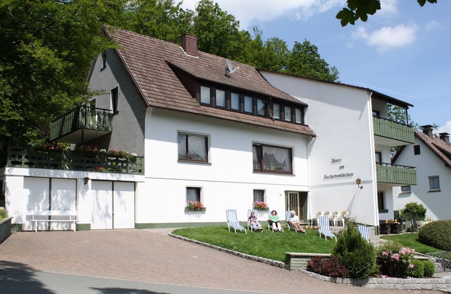 Living like in a hotel - to 6 bedrooms include 5 bathrooms!