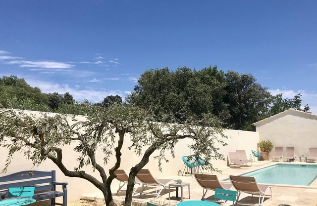 Location Uzès with pool and jacuzzi