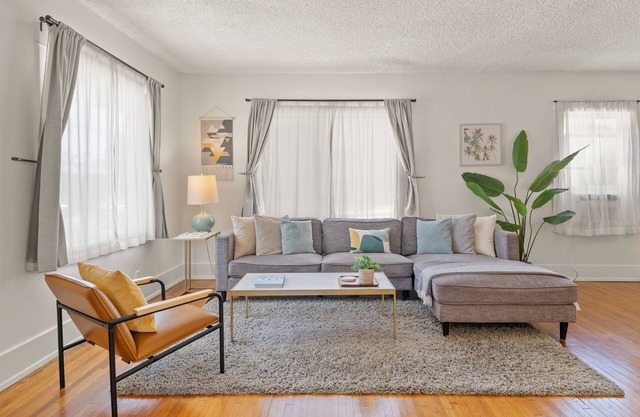 Located in Historic Belmont Heights District - Close to CSULB, Convention Center + Beach