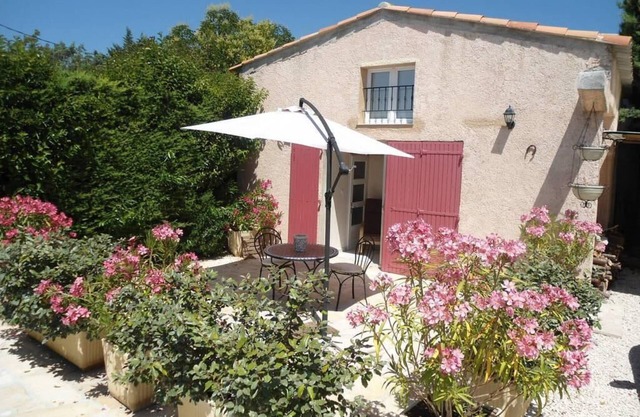 LOCATION DUPLEX 4 PERS. 45M2 NEAR SAINTE MAXIME VAR .IDEALEMENT LOCATED .