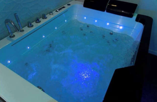 Loft with jacuzzi and Sauna Darcy/suite and spa 21