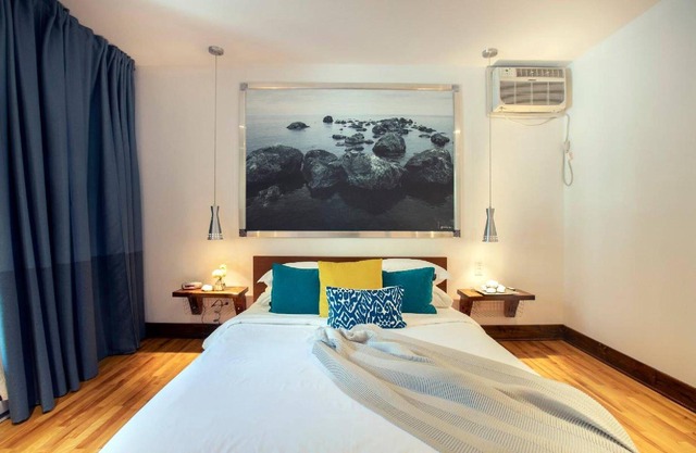 LoftJC2 | 1BR Suite +Free Private parking| Lafontaine park