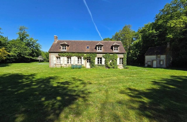 Longère (traditional long house) with heated swimming pool