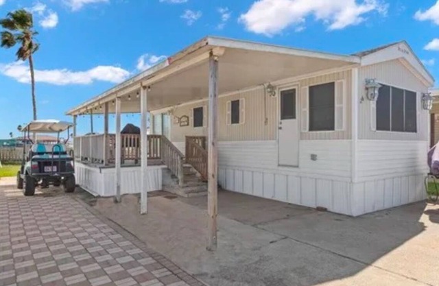 Long Island House in the Bay Area of Port Isabel
