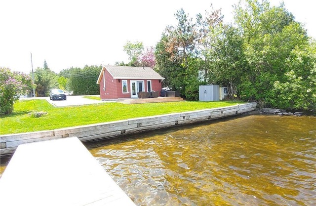 Long Lake Waterfront Cottage Retreat