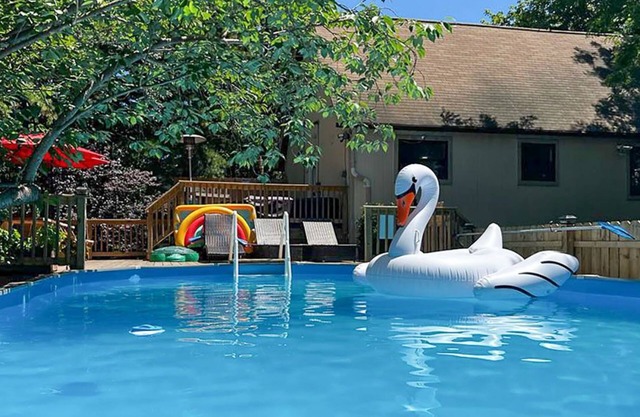 Long Pond Chalet - w/Private Pool