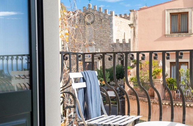 Longo Suites