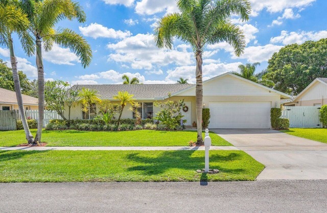 Looking for a peaceful getaway? This Wellington "Casita" Home Awaits You!