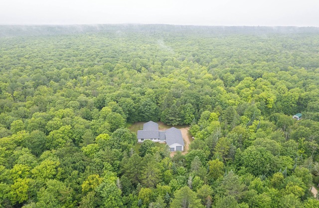 Lost in the Woods- Sleeps 10, ATV-friendly roads, and a fire pit.