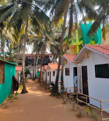 Love paradice huts