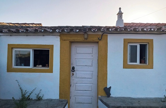 Lovely 1-Bed Cabin at Yellow house