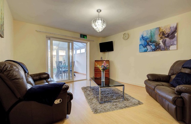 Lovely 3 Bedroom Home with Garden in Peterborough