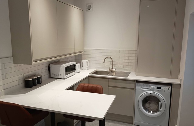 Lovely apartment close to Leeds Bradford Airport and Leeds Trinity University.
