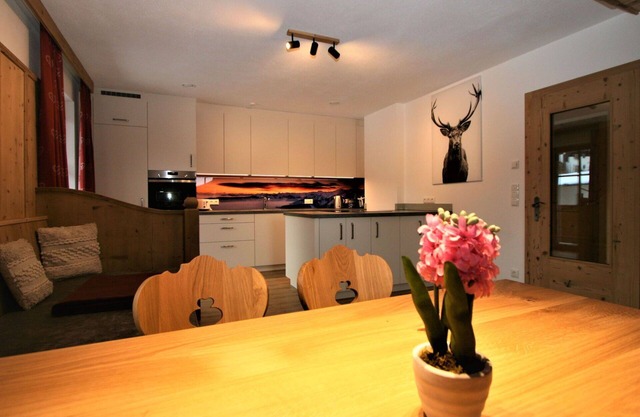 Lovely apartment for 5 guests with WIFI, TV and terrace