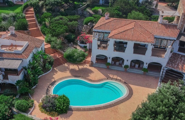 Lovely apartment for 4 people with pool, A/C, WIFI, TV and pets allowed
