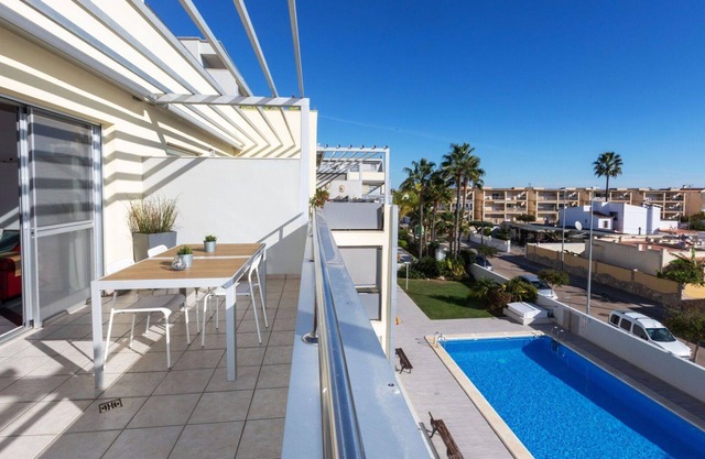 Lovely apartment for 4 people with WIFI, pool, A/C, terrace and pets allowed