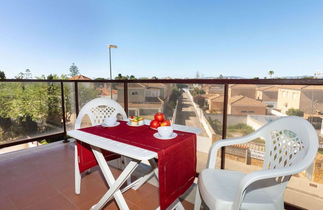 Lovely apartment for 4 people with WIFI, A/C, pool, TV and terrace