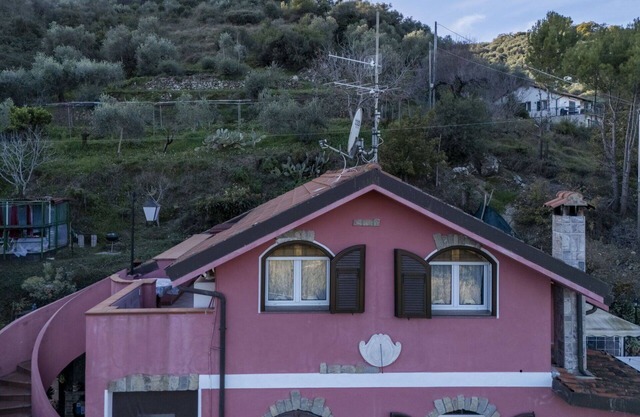 Lovely apartment for 4 guests with WIFI, A/C, TV, balcony, panoramic view and parking