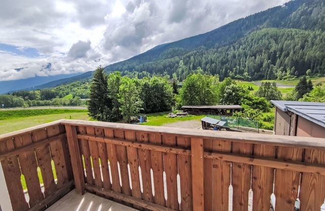 Lovely apartment for 4 people with WIFI, TV, patio and pets allowed
