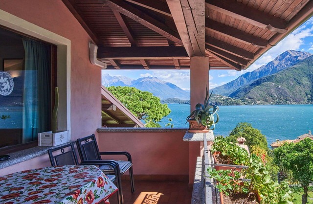 Lovely apartment for 5 guests with A/C, WIFI and balcony