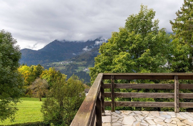 Lovely apartment for 6 people with WIFI, TV, balcony, pets allowed and parking