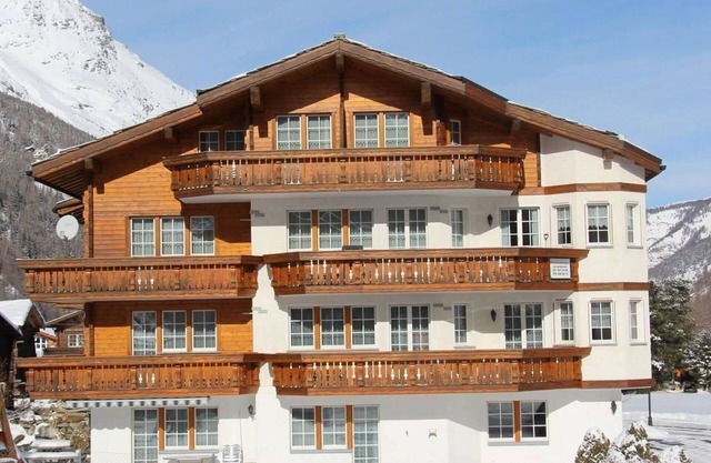 Lovely apartment for 4 guests with WIFI, balcony and pets allowed