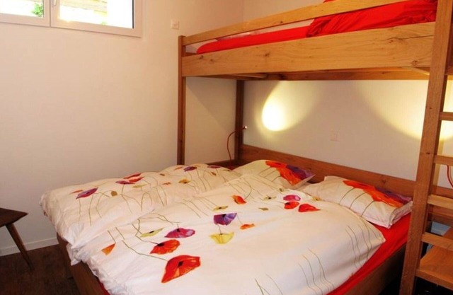 Lovely apartment for 5 people with WIFI, TV and balcony
