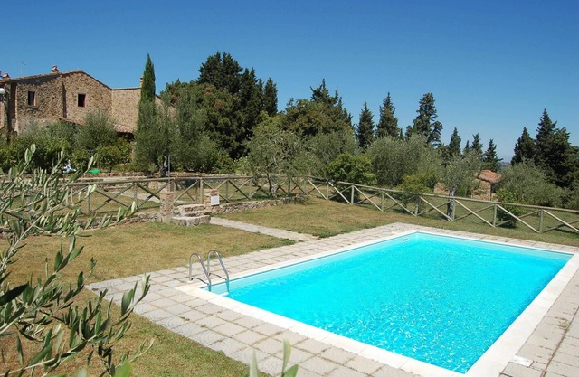 Lovely apartment for 5 guests with pool, WIFI, TV, pets allowed and panoramic view