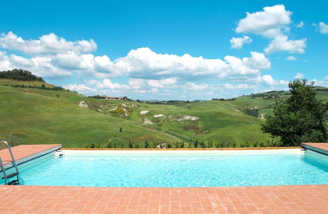Lovely apartment for 2 guests with WIFI, pool, TV and pets allowed