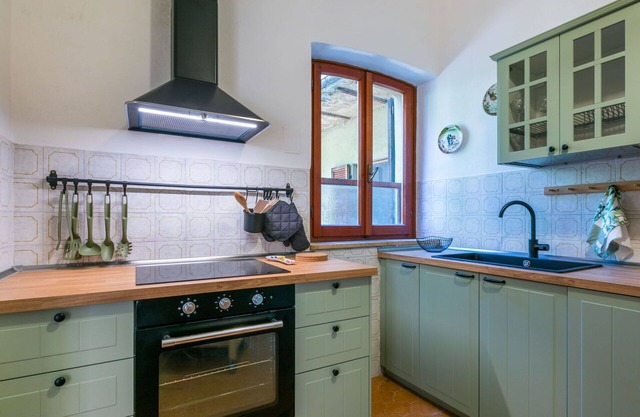 Lovely apartment for 7 people with WIFI and patio