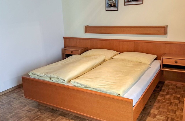 Lovely apartment in villa for 5 people with WIFI, TV and balcony
