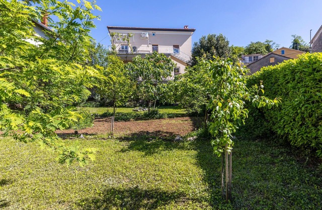 Lovely apartment in Cernik with Wi-Fi
