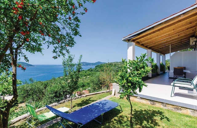 Lovely apartment in Orasac