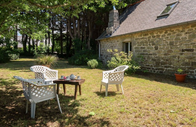 Lovely apartment in villa for 6 people with terrace and pets allowed