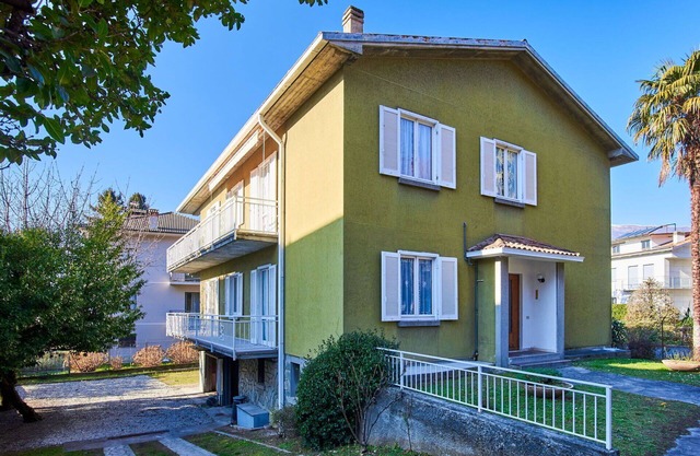 Lovely apartment in villa for 16 people with WIFI, TV, balcony, pets allowed and parking