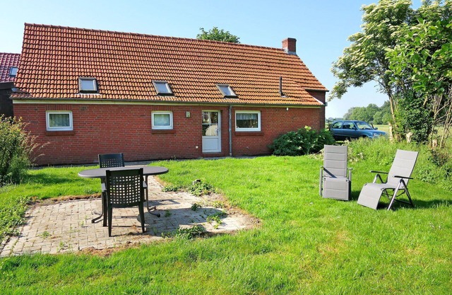 Lovely apartment in villa for 7 guests with WIFI, TV, terrace, pets allowed and parking