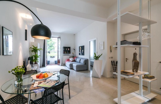 Lovely Cenisio Apartment