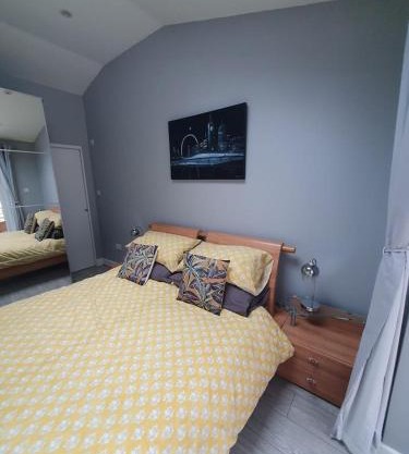 Lovely double room with en-suite bathroom