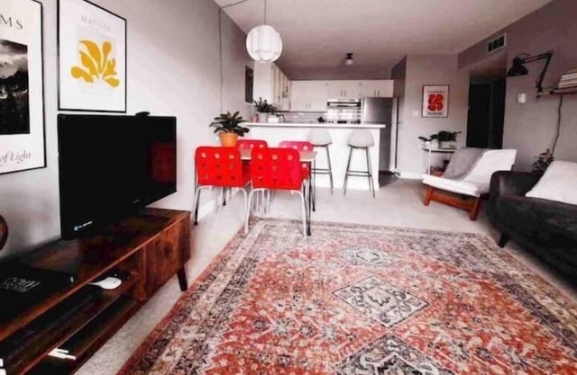 Lovely Front Range condo with pool and hot tub
