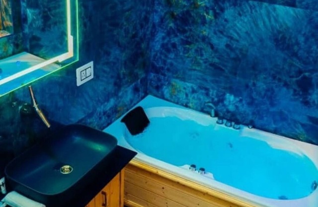 Lovely Hawk Wooden Cottages - Nature, Comfort, and Jacuzzi Bliss for Two.
