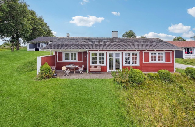 Lovely home in Aabenraa with sauna