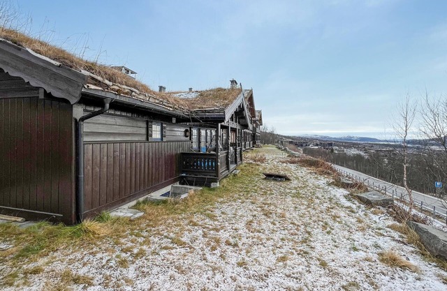 Lovely home in Beitostølen