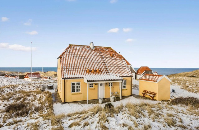 Lovely home in Hjørring with sauna